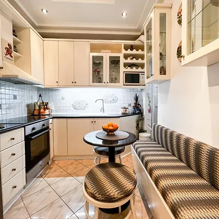 Homevision - Spacious And Warm - Very דירה
